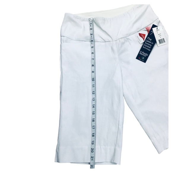 UP! Canada - “Thincredible” Lycra 22” Bermuda Shorts - Size 8 - Picture 6 of 11